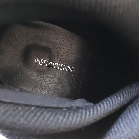 Pretty Little Thing Black Knit Chunky Heel Bootie Sz - Picture 10 of 10